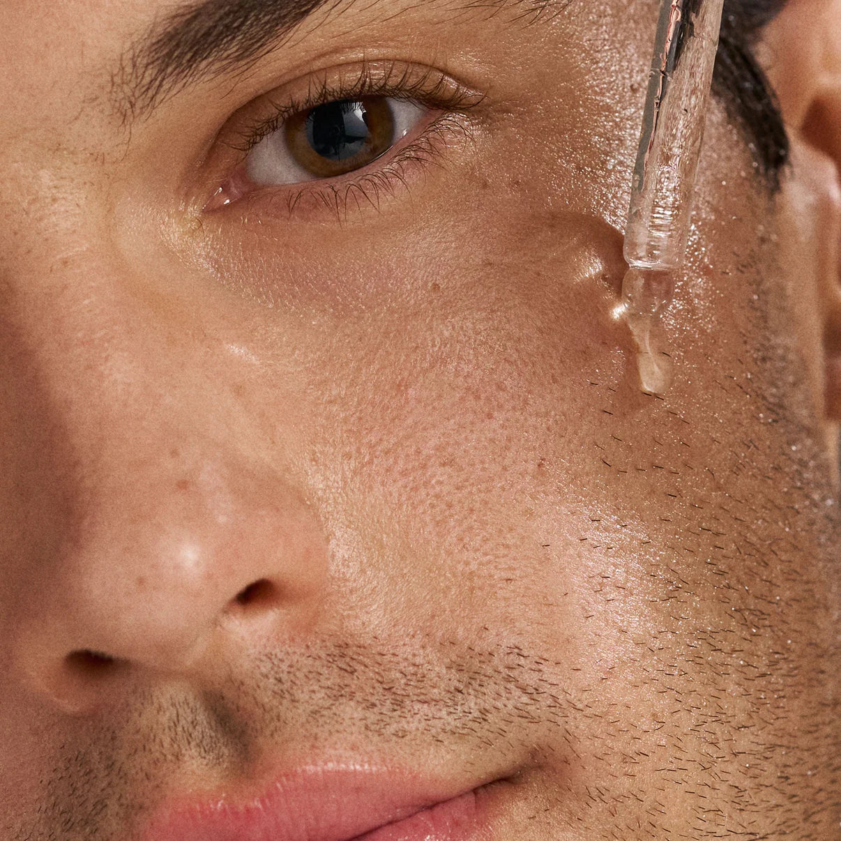 AgeBrightClearingSerum_Model