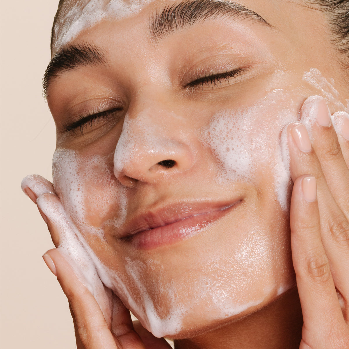 Breakout Clearing Foaming Wash