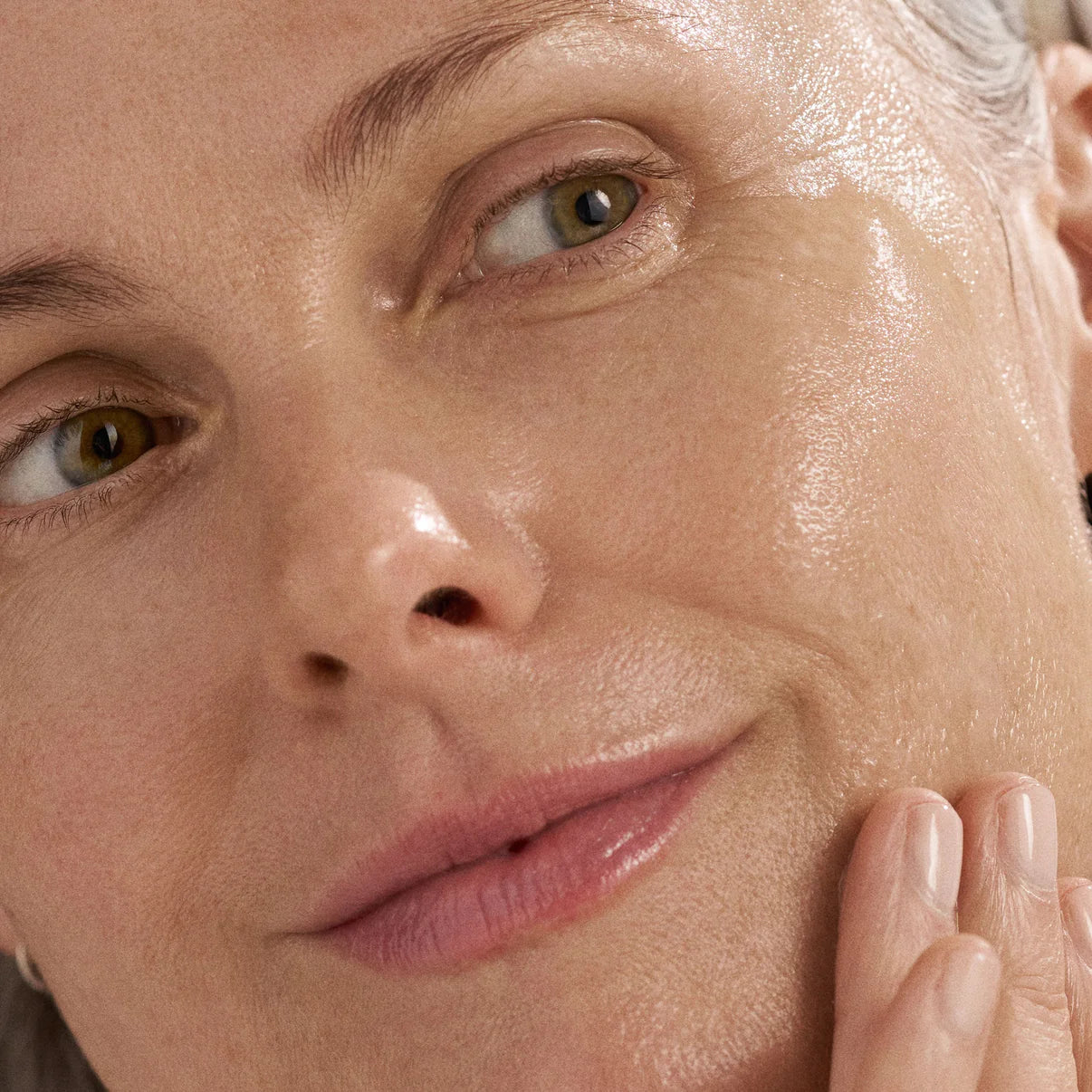 PhytoNatureFirmingSerum_Model