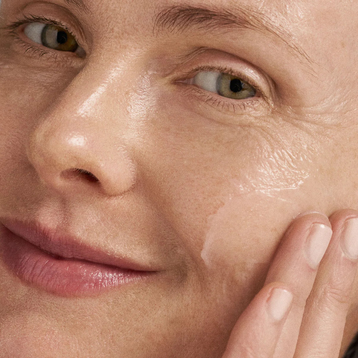 UltraCalmingCleanser_Model